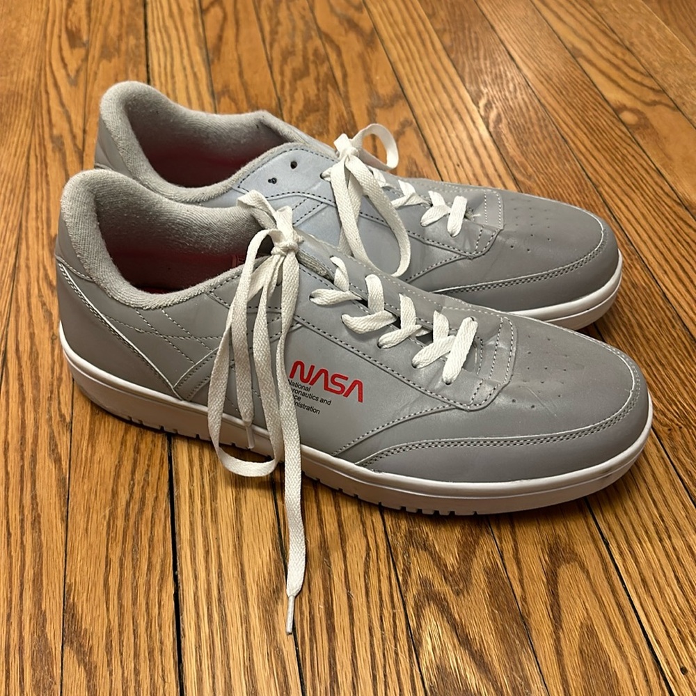 NASA Captains gray/Silver Shoes Sneakers